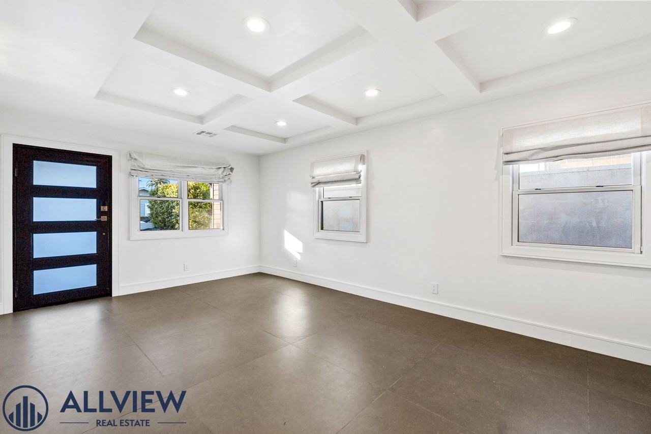 518 Marigold Ave - Photo 5 of 50