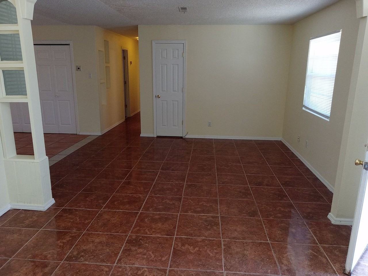 4813 W Glen Dr Sw - Photo 3 of 8