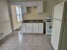 featured image of 1425 W Greenfield Ave