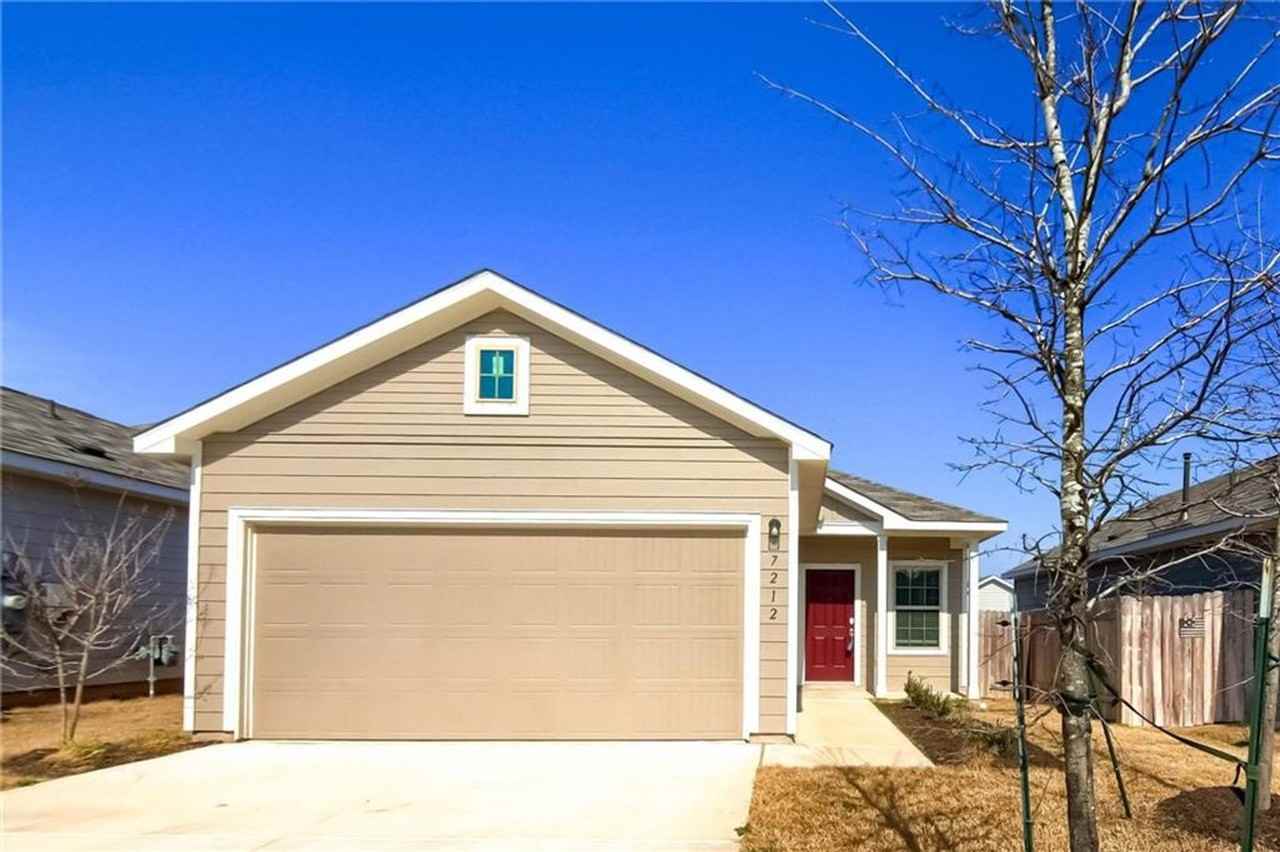 7212 Spirit Hill Rd - Photo 2 of 32