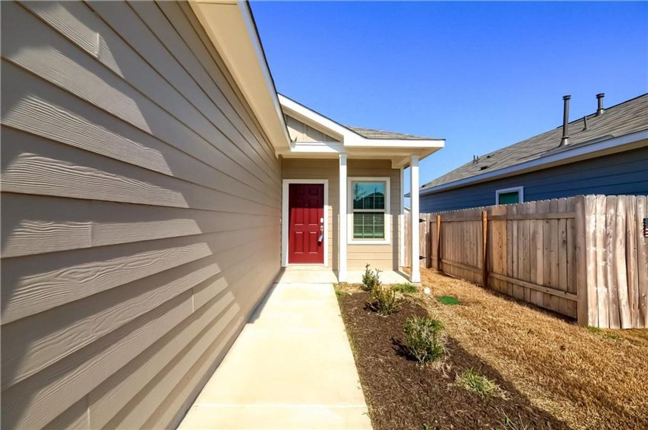 7212 Spirit Hill Rd - Photo 3 of 32