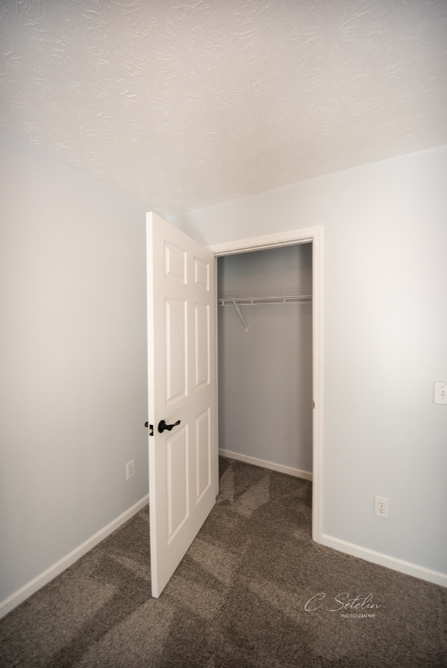 3008 Thornberry Cir - Photo 6 of 22