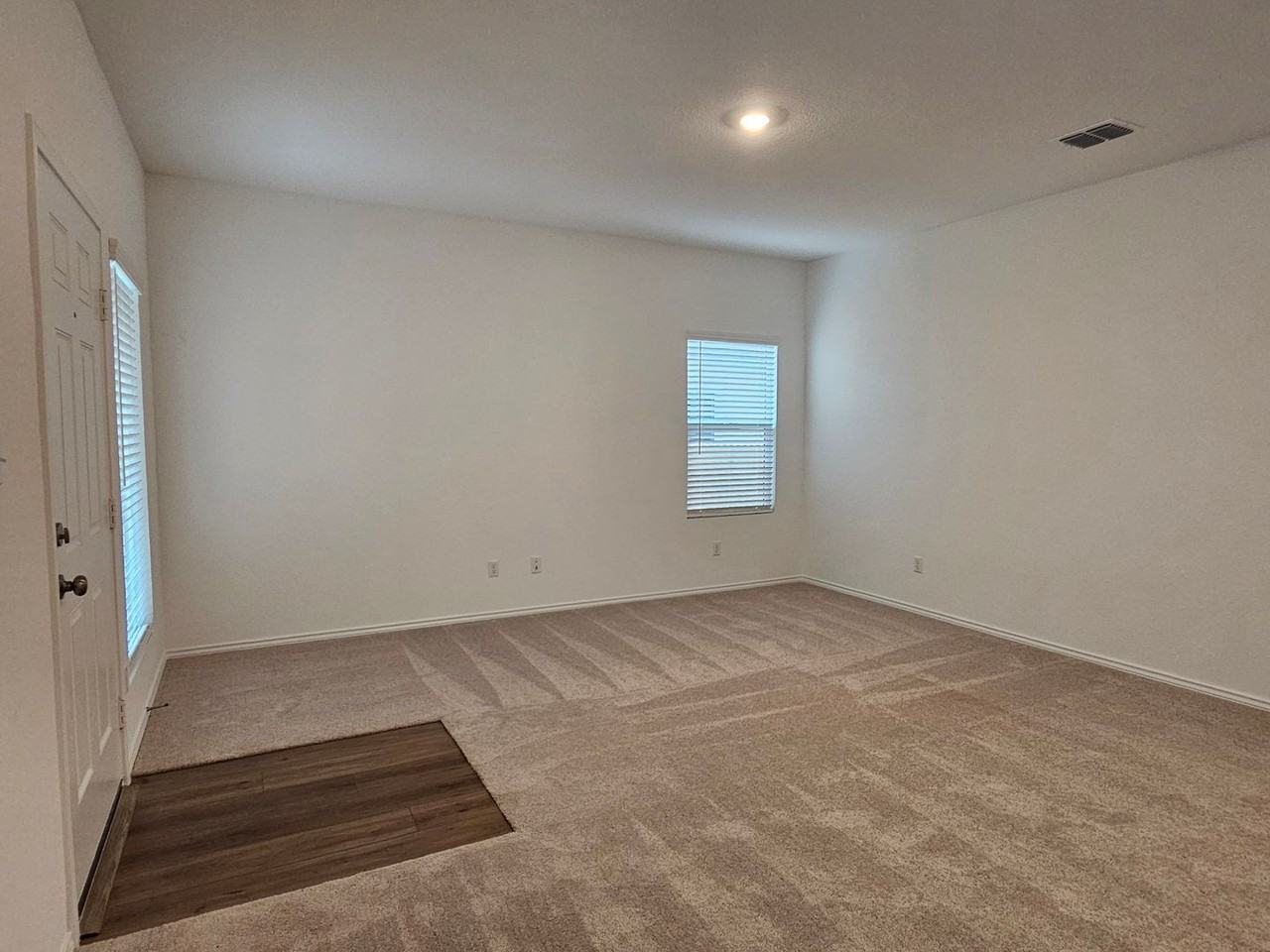 128 Dollars Dr - Photo 5 of 31