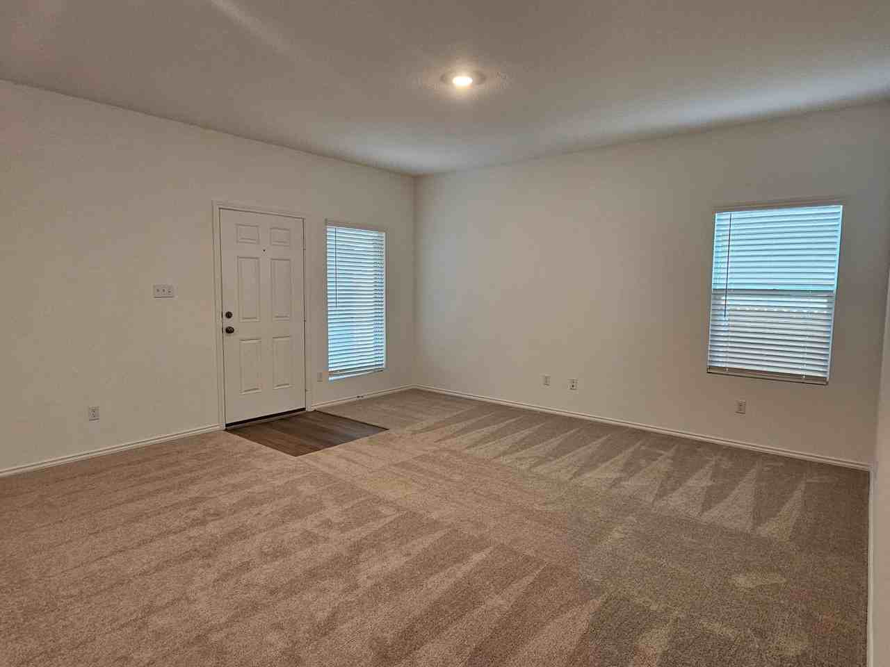 128 Dollars Dr - Photo 6 of 31