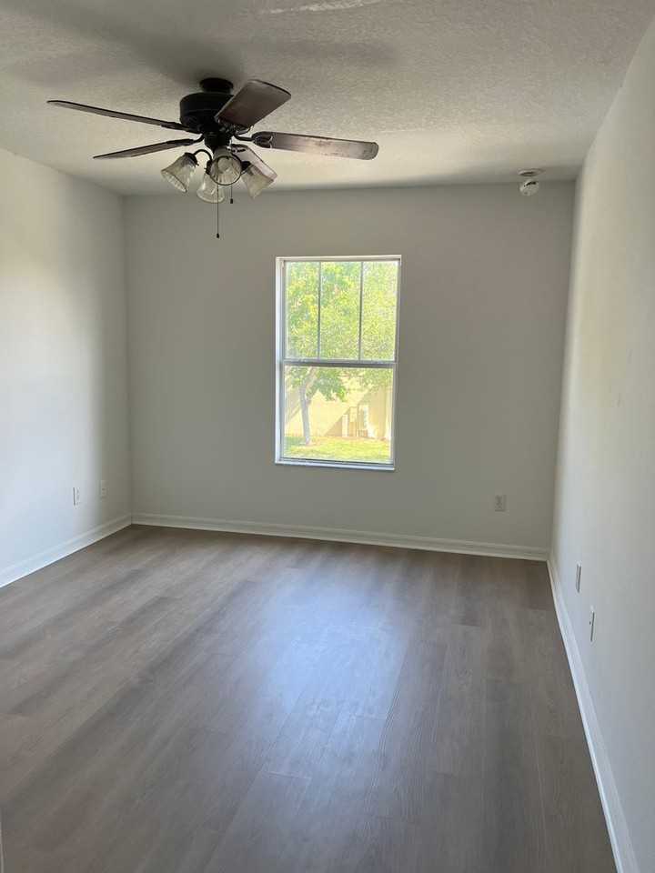 3659 Soaring Ln - Photo 7 of 11