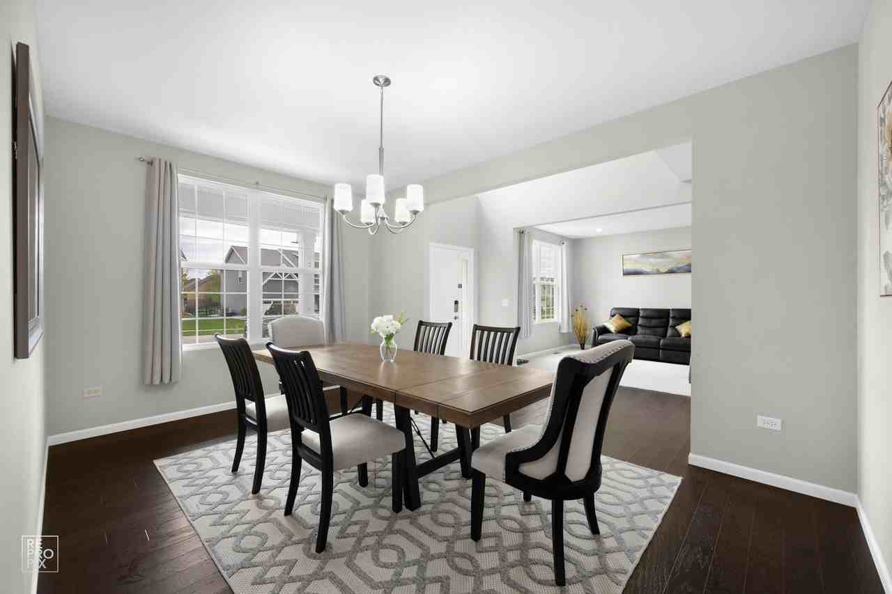 24502 W Magnetic Way - Photo 3 of 15