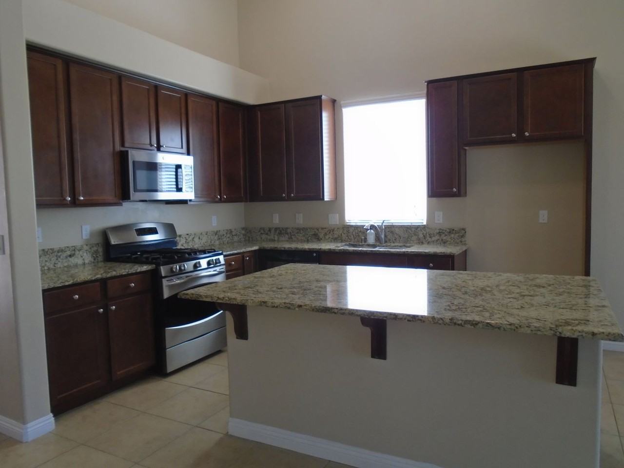 9014 Cadbury Dr - Photo 3 of 14