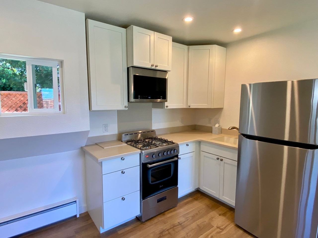 929 Mesa St - Photo 2 of 20