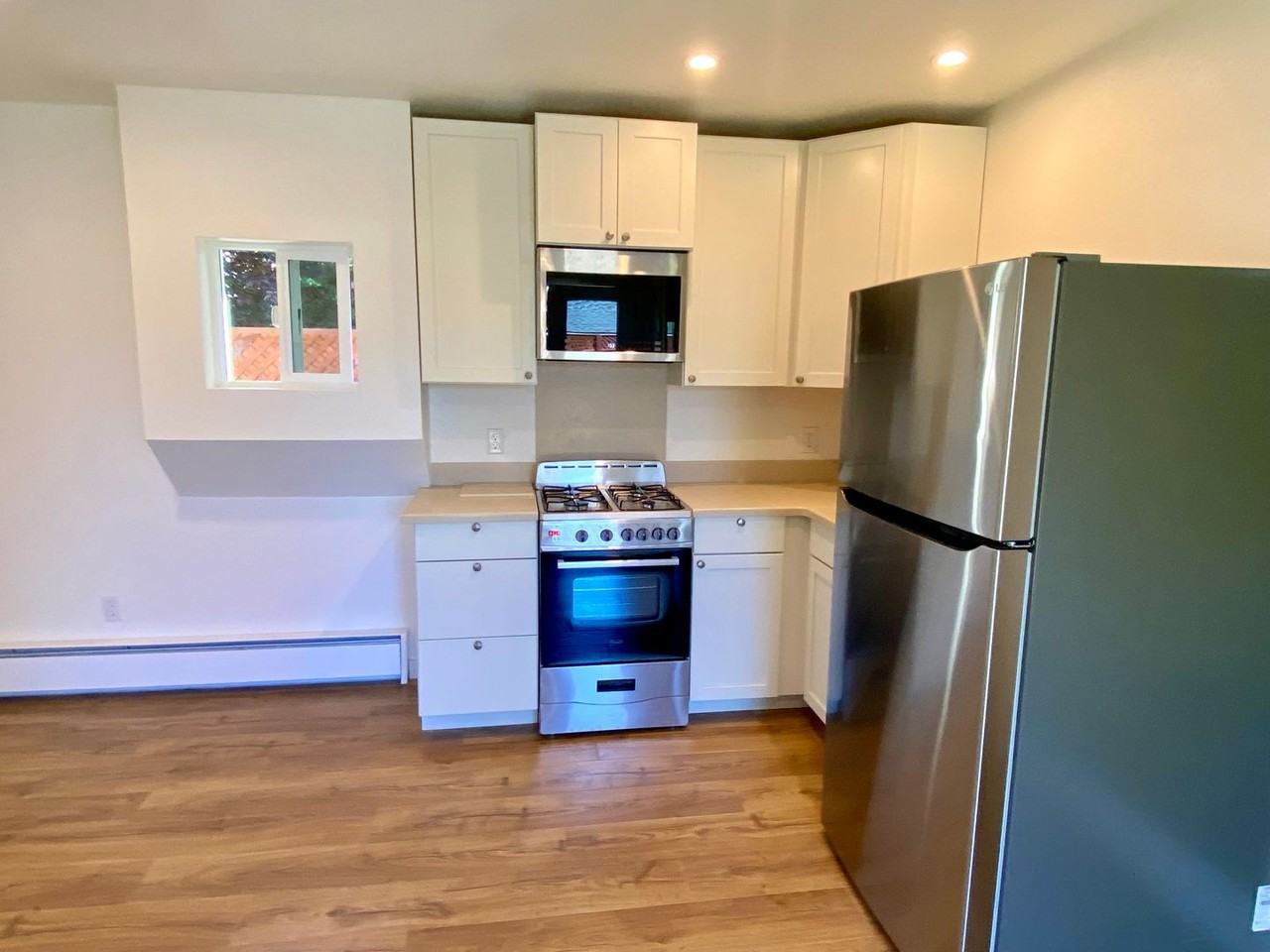 929 Mesa St - Photo 3 of 20