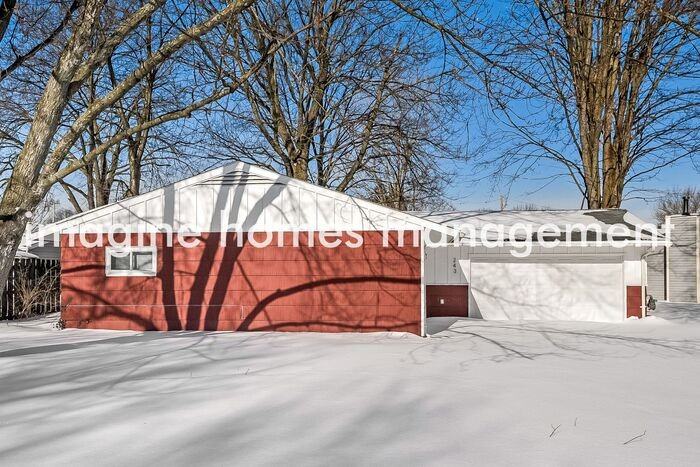 243 Rowan Dr - Photo 3 of 13
