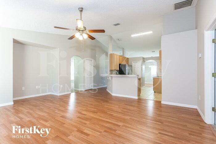 2049 Glendale Blvd - Photo 3 of 15
