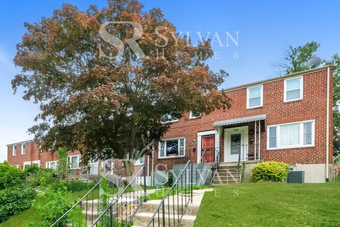 4909 Saint Gemma Rd - Photo 2 of 15