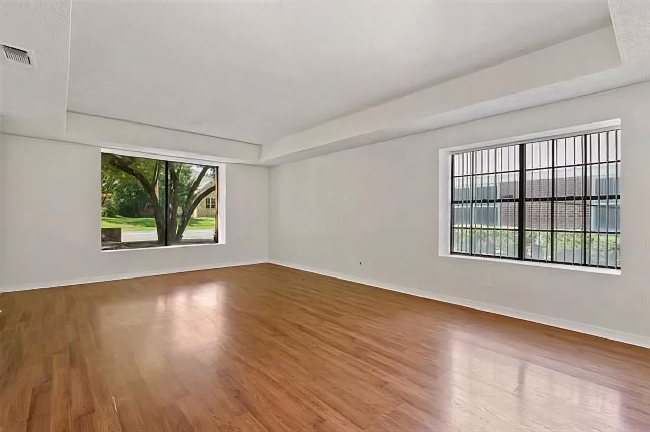 1821 Hillcrest St #NA - Photo 3 of 14