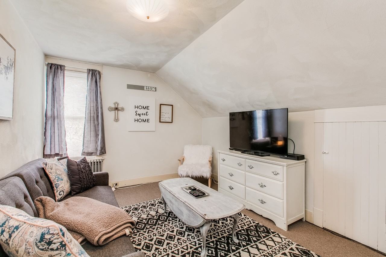 6642 Jefferson Blvd #E - Photo 6 of 17