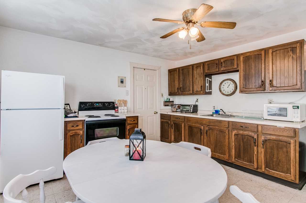 6642 Jefferson Blvd #E - Photo 3 of 17
