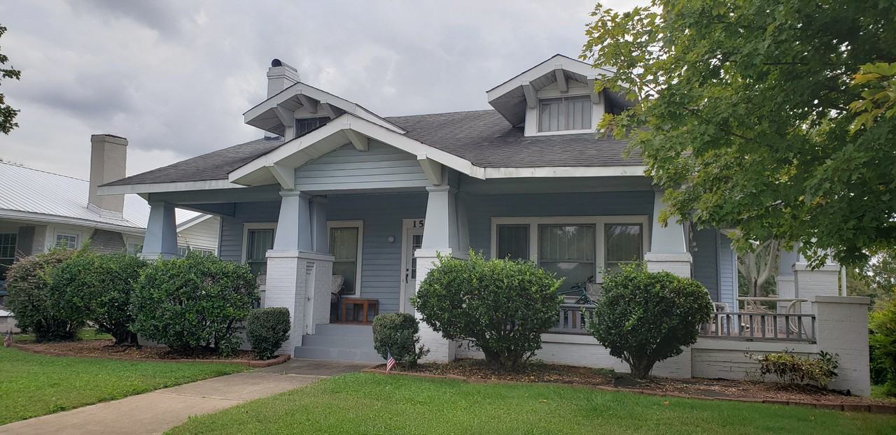 1509 W Friendly Ave #E