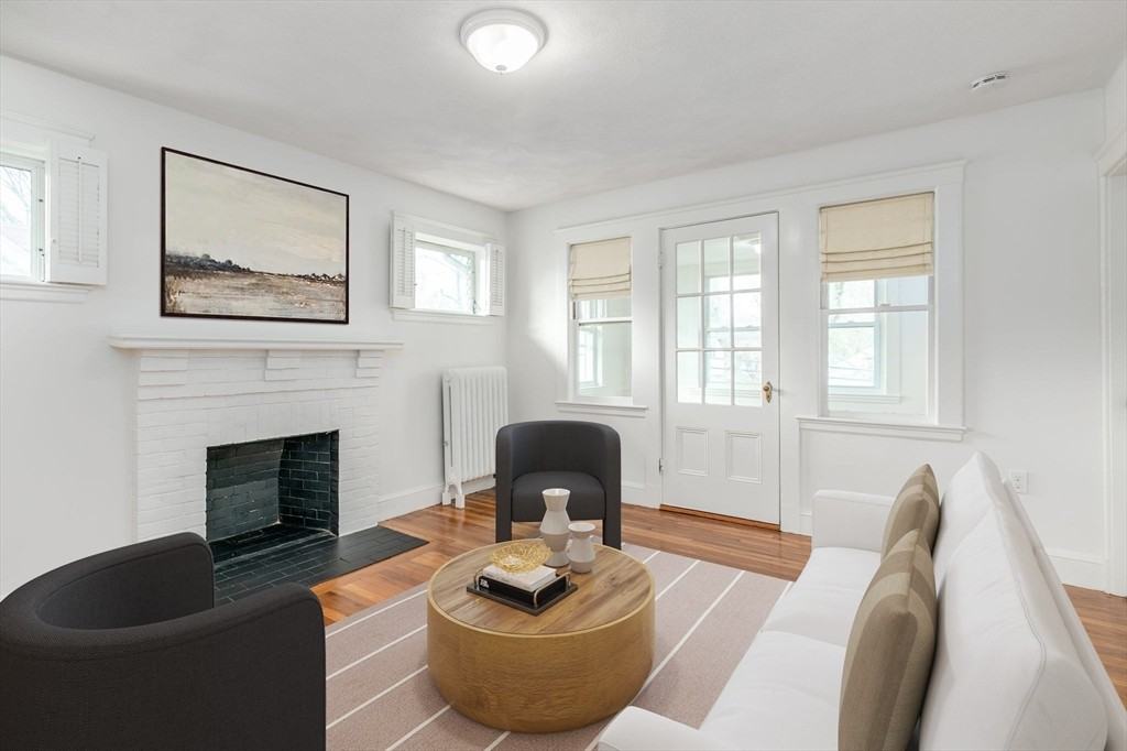 34 Exeter St #34 - Photo 2 of 9