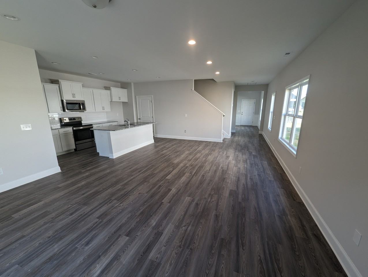 Mcclellan Way Se #3259 - Photo 3 of 18