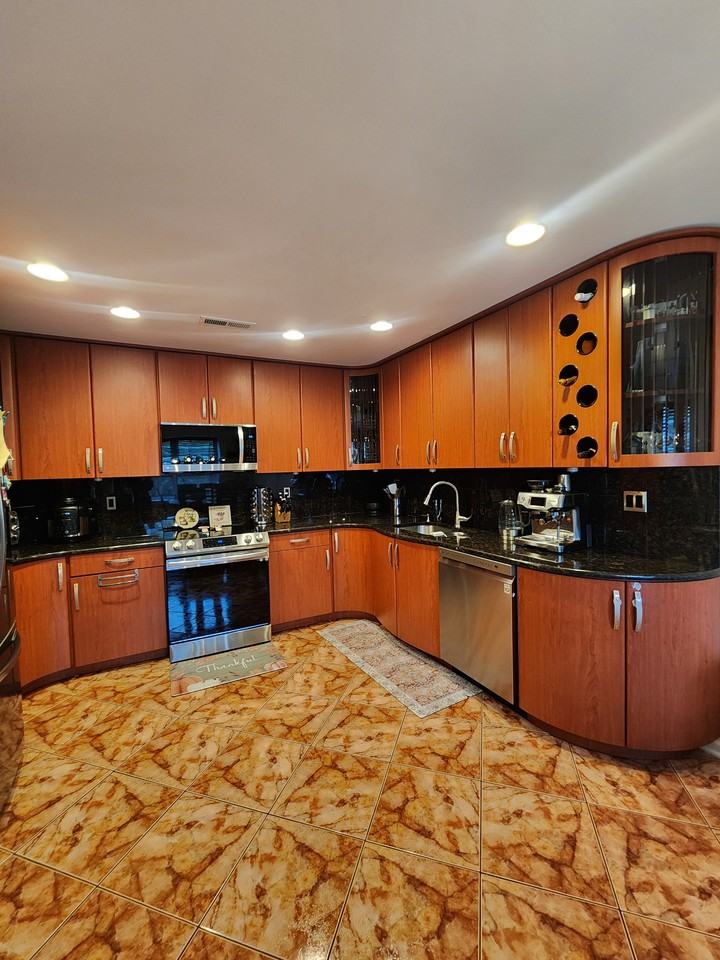 136 Forge Ln - Photo 2 of 17