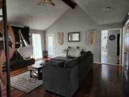 featured image of 1310 E Knobhill St #NA