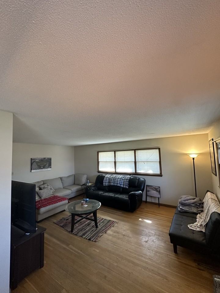 2437 Vaughn Dr #NA - Photo 5 of 33