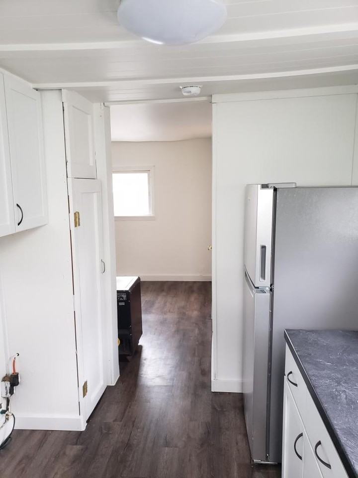 715 11th Ave #NA - Photo 5 of 8