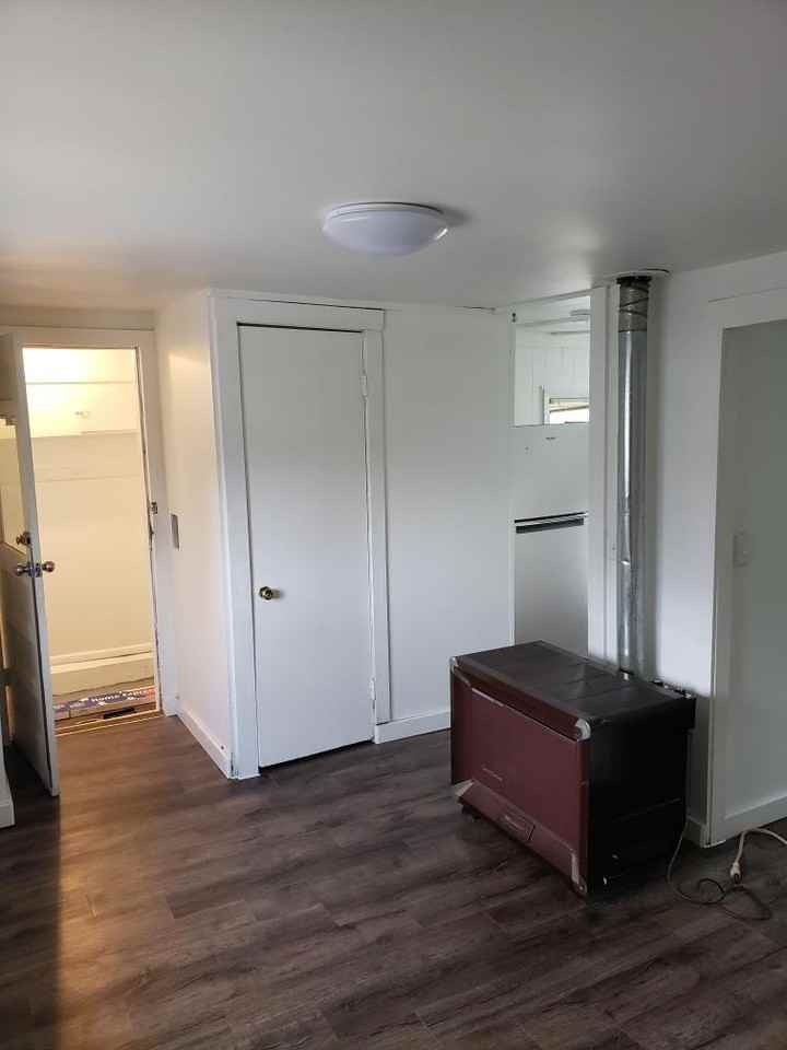 715 11th Ave #NA - Photo 7 of 8