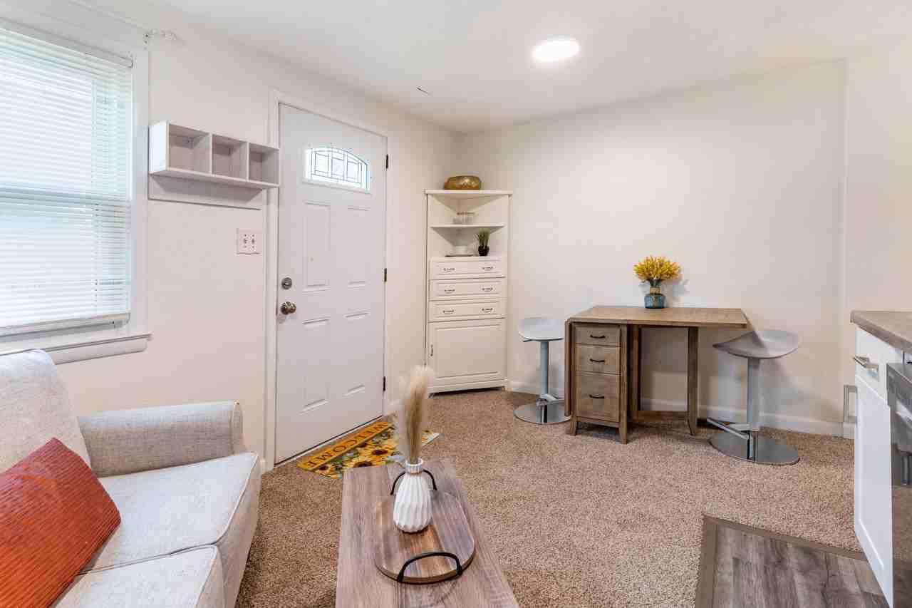 3125 1st Avenue Pl Sw #1BDRM - Photo 4 of 17