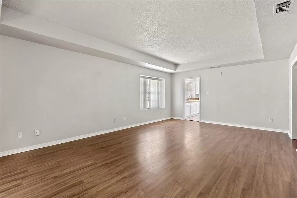 1823 Hillcrest St #NA - Photo 5 of 20