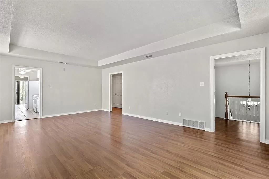 1823 Hillcrest St #NA - Photo 6 of 20