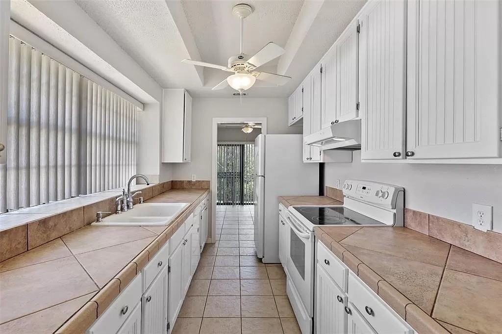 1823 Hillcrest St #NA - Photo 7 of 20