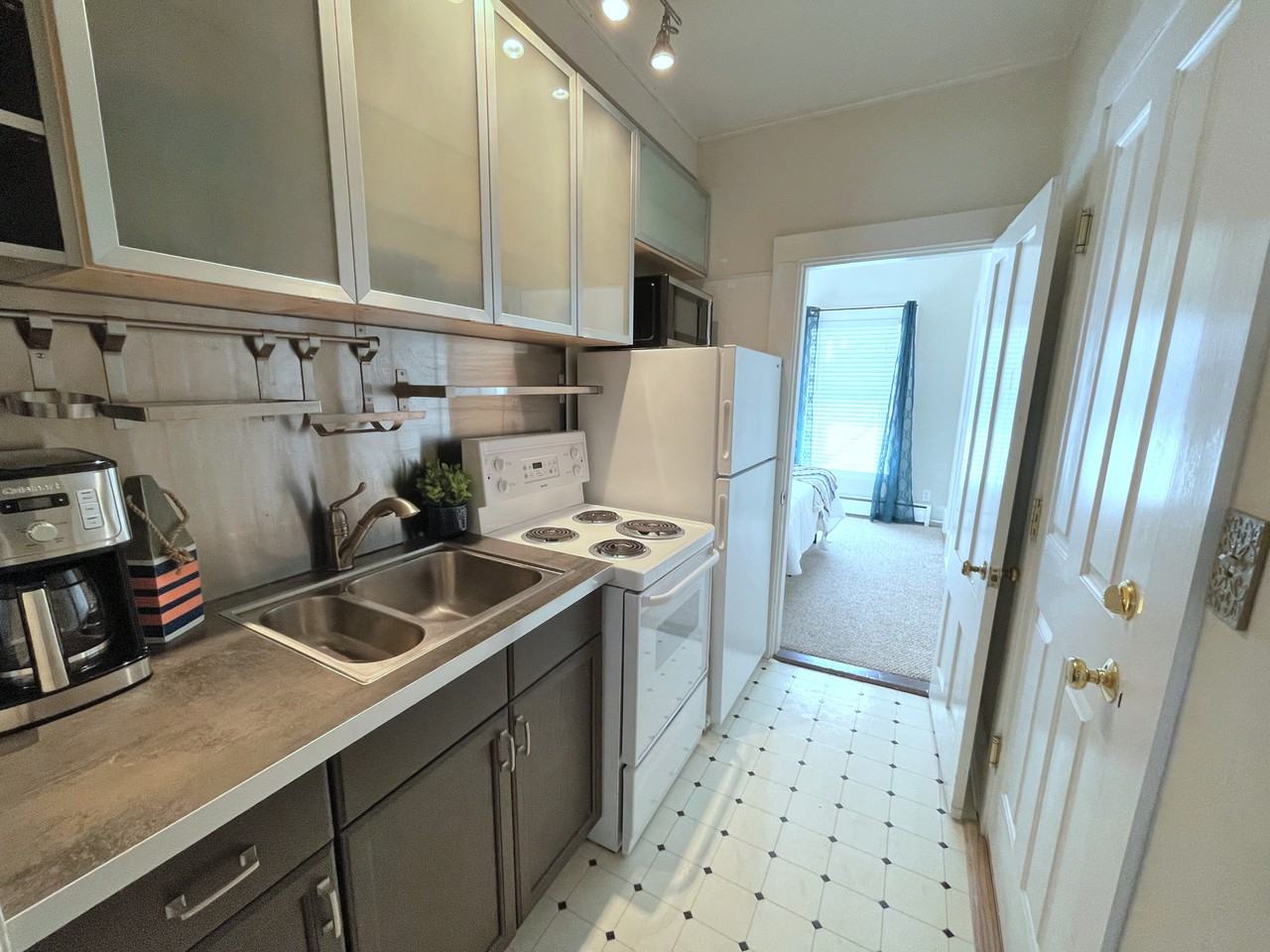 76 N Shore Rd #3 - Photo 5 of 14
