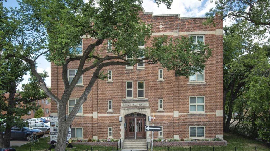 Royal Oak Court Apartments 277 River Ave, Winnipeg, MB R3L 0B5 Zumper