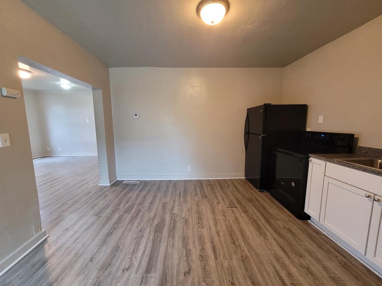 643/645 South Jefferson Street/401 Cass St. - 645 Jefferson - Photo 3 of 7