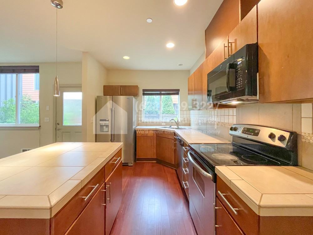 446 N 130th St - Photo 2 of 22