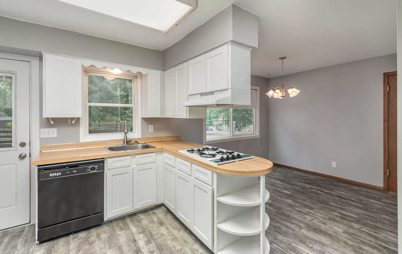 3620/3630 Louisiana Avenue North - 3620 #3620 - Photo 3 of 9