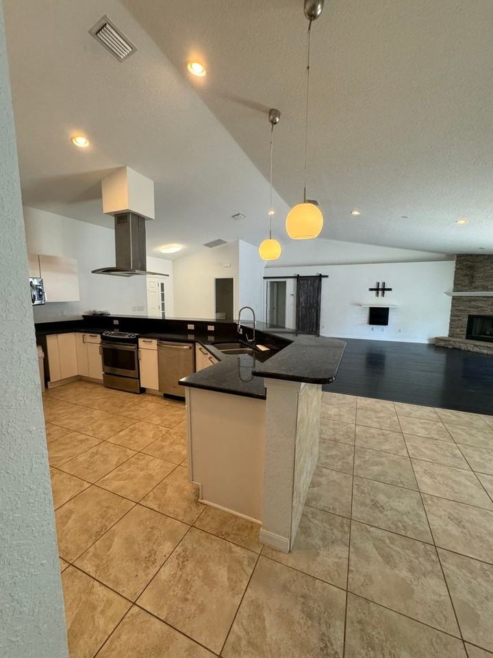 5906 Sw 172nd Loop - Photo 3 of 18