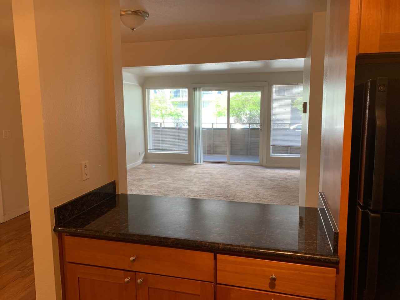 Estada - Photo 2 of 14