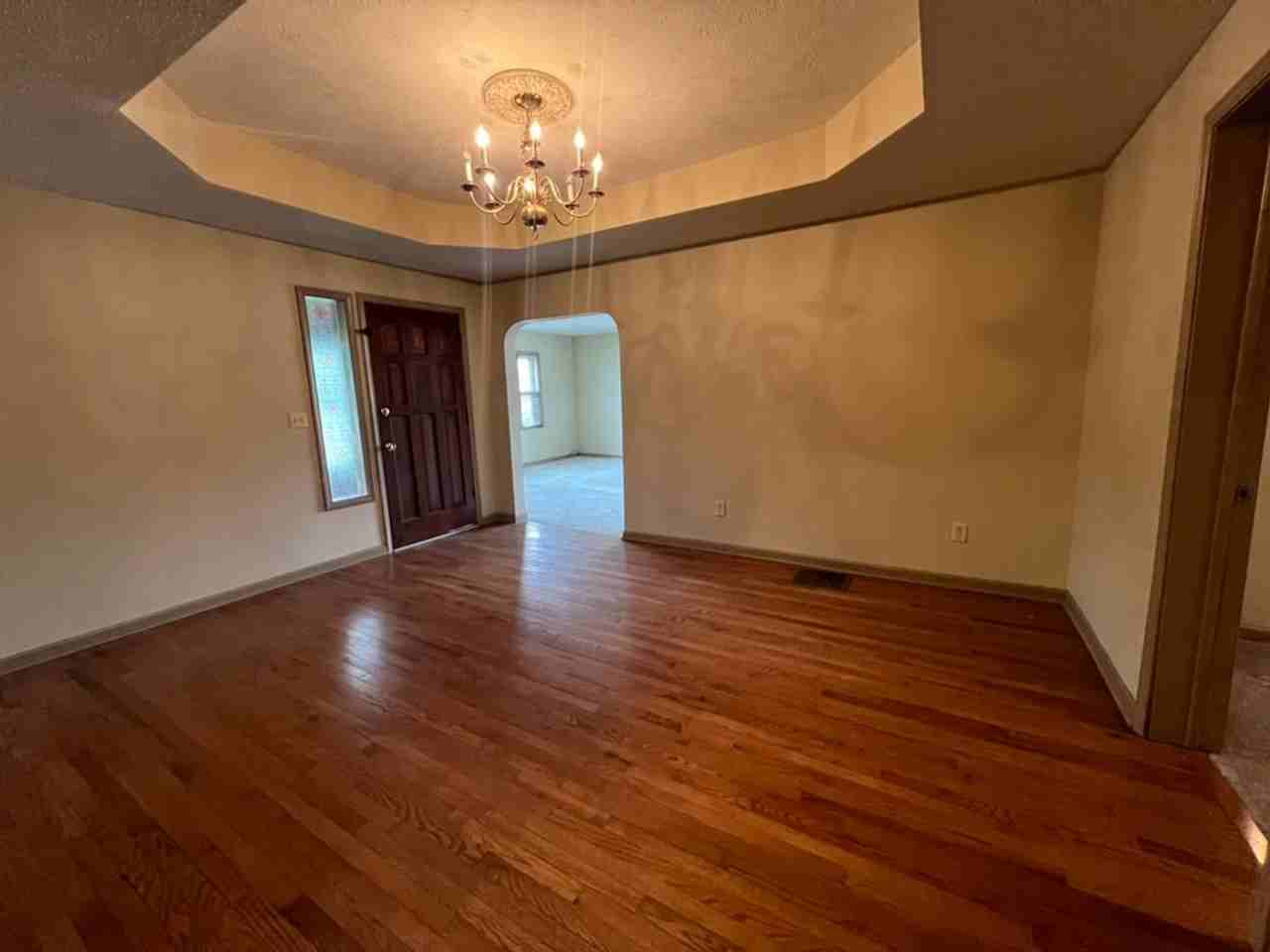 116 W Cypress St - Photo 2 of 13