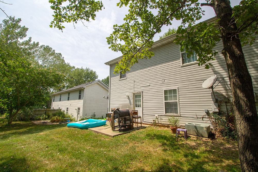 5567-5569 Pinehurst Ln. - Photo 2 of 3