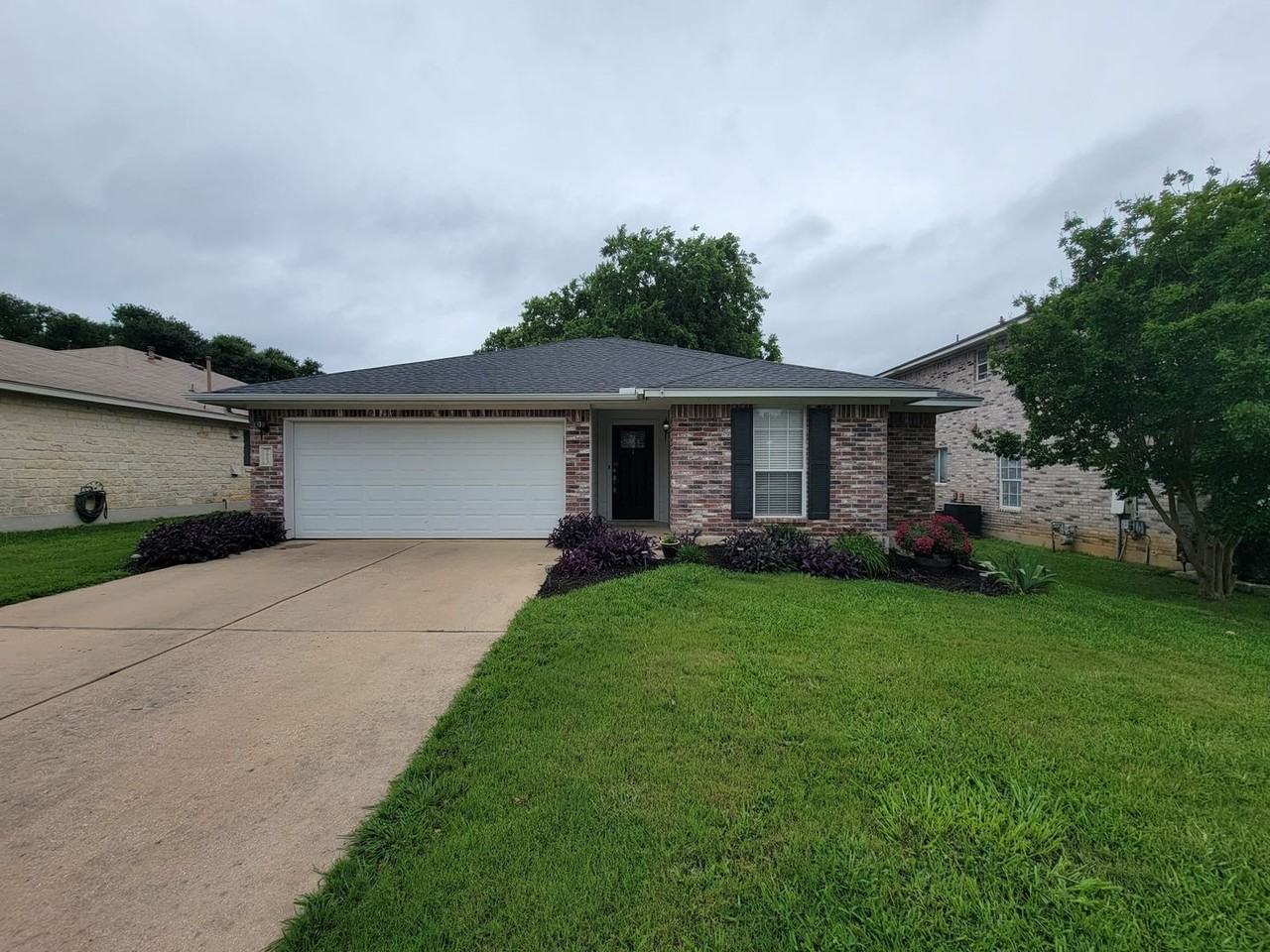 1803 Ascot Ln - Photo 2 of 22
