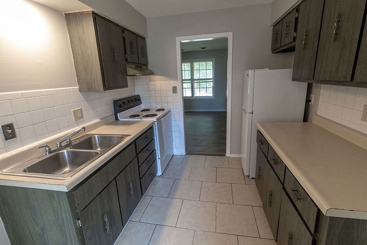 2904 Leeway Dr - Photo 6 of 22