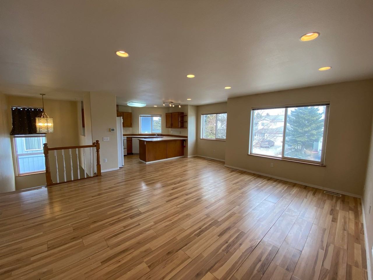 10270 Sextant Cir - Photo 2 of 20