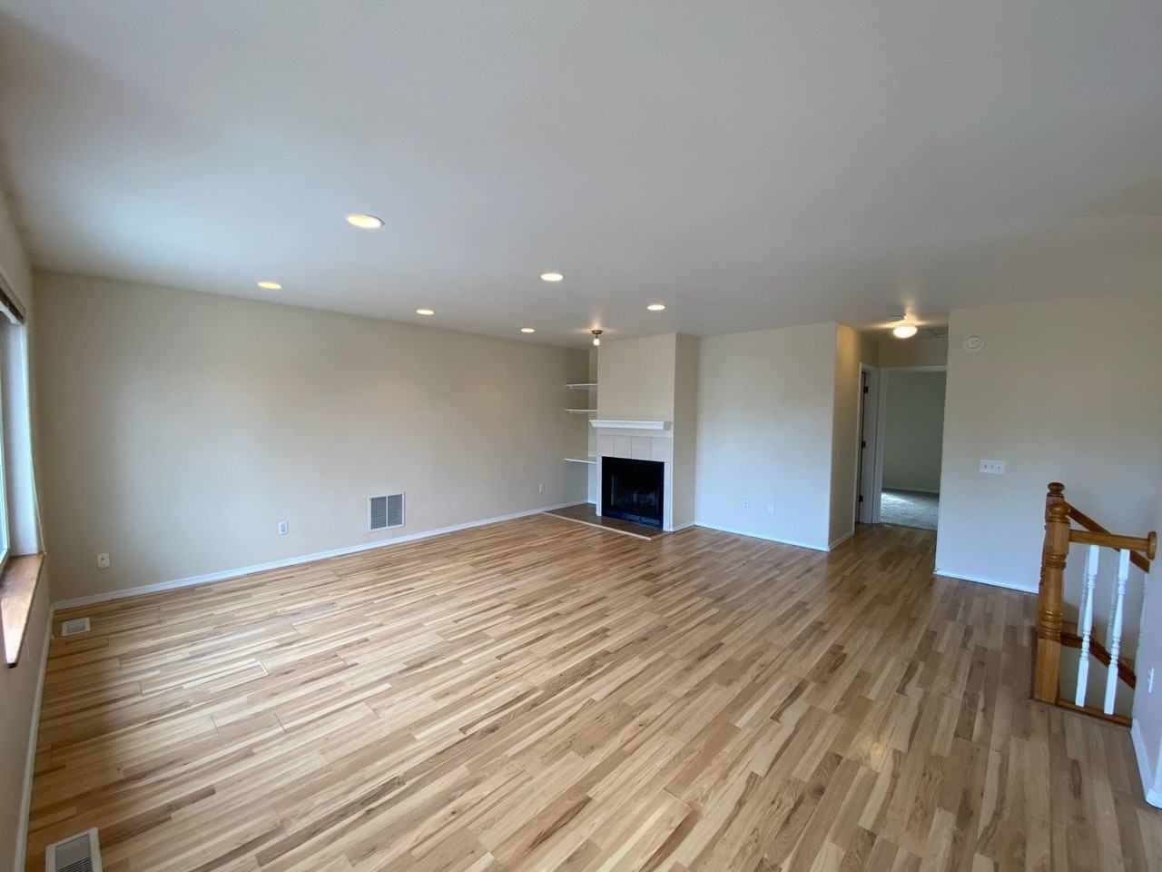 10270 Sextant Cir - Photo 3 of 20
