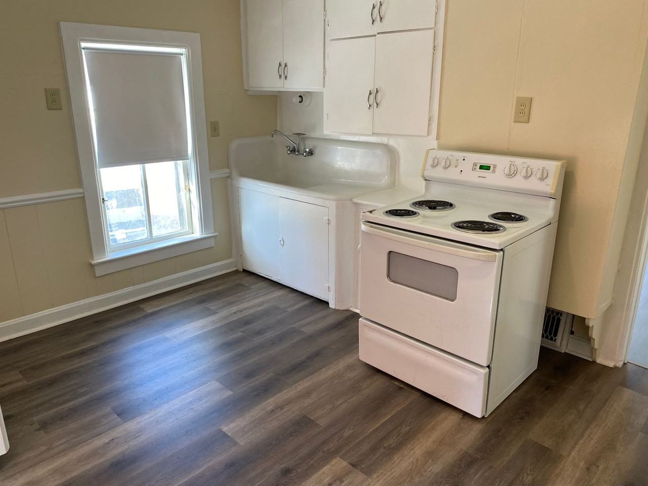 707 Grant St - Photo 3 of 24