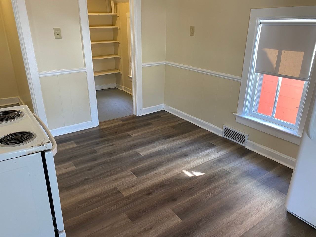 707 Grant St - Photo 5 of 24
