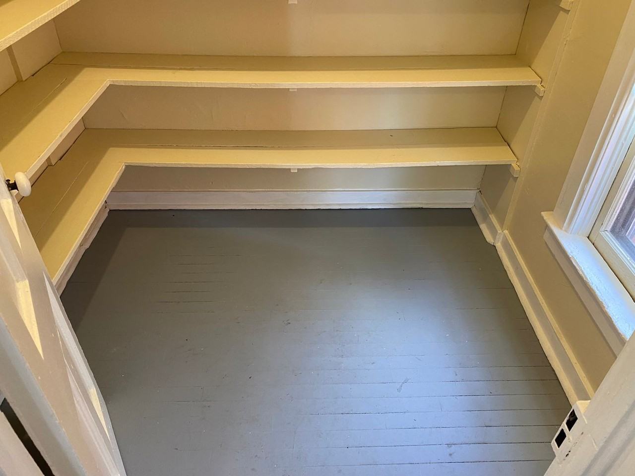 707 Grant St - Photo 6 of 24