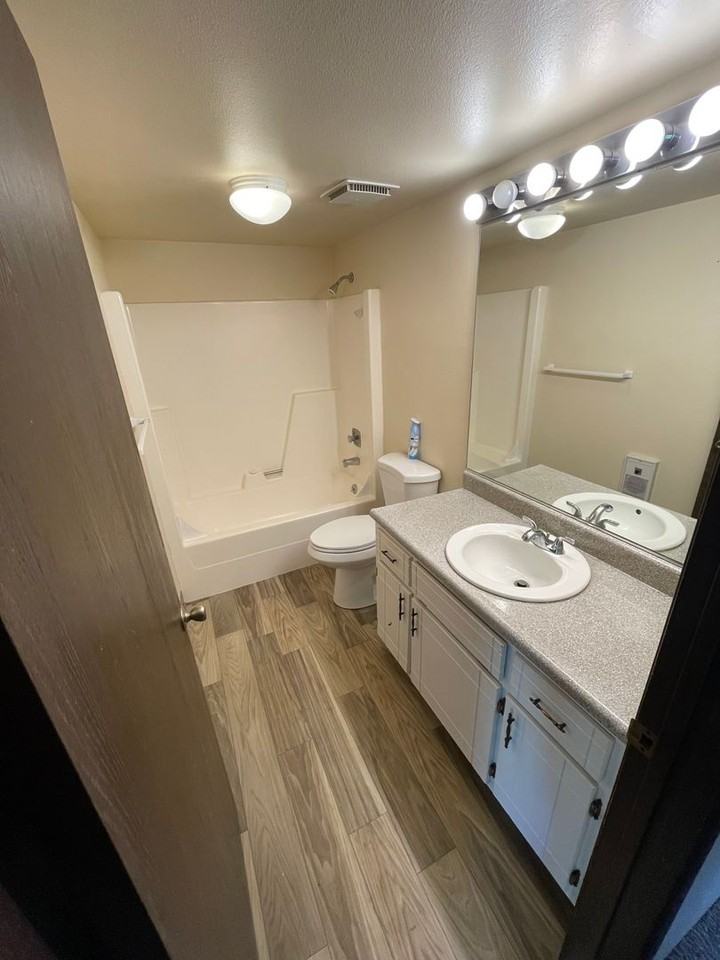 Bay Breeze - Photo 5 of 18