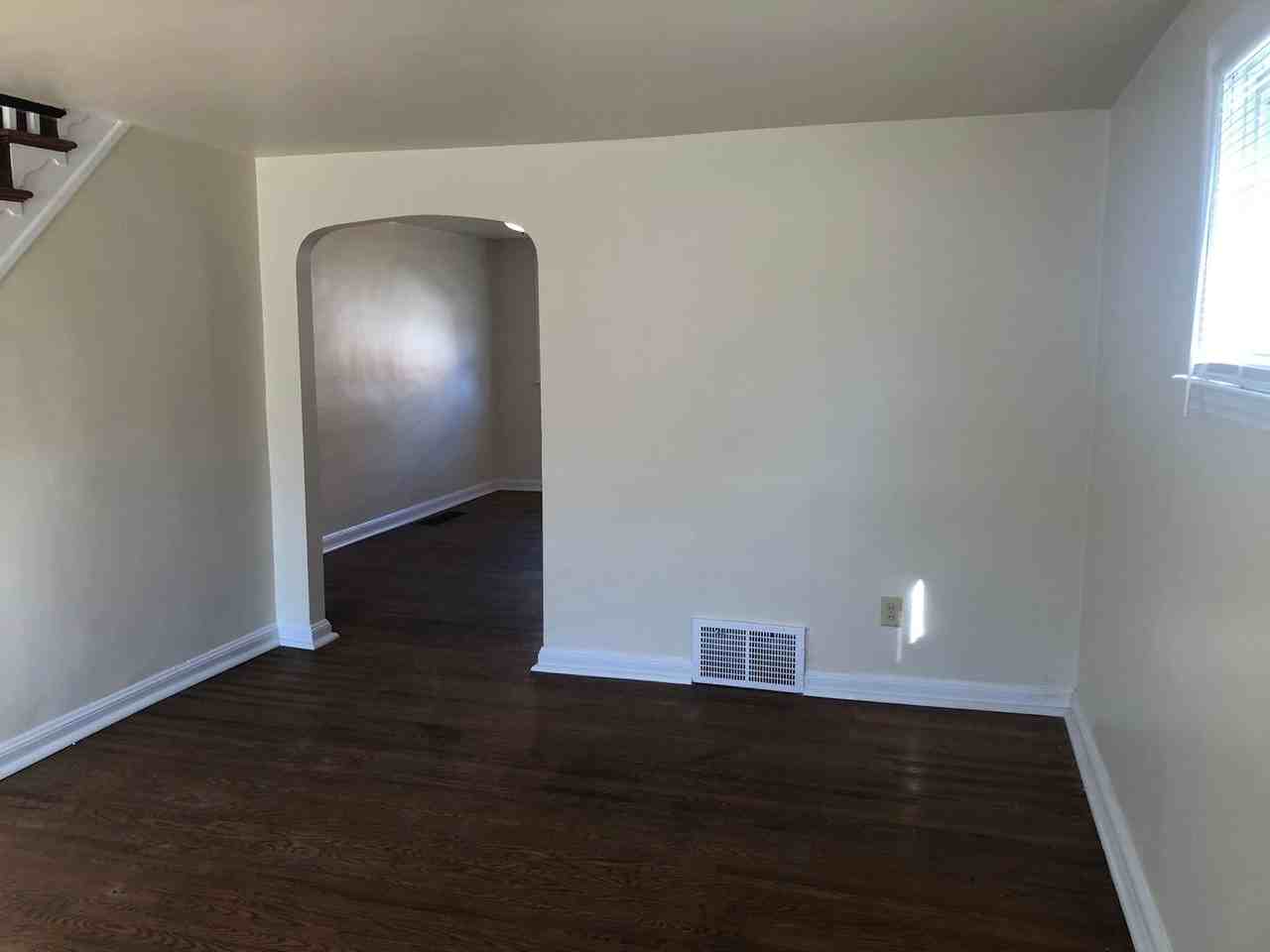 253 Weymouth Rd - Photo 2 of 9