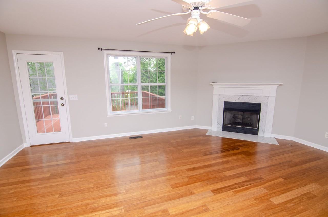 1722 Portway Ct - Photo 4 of 31